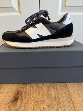 New Balance Women’s 237 Lifestyle Sneaker